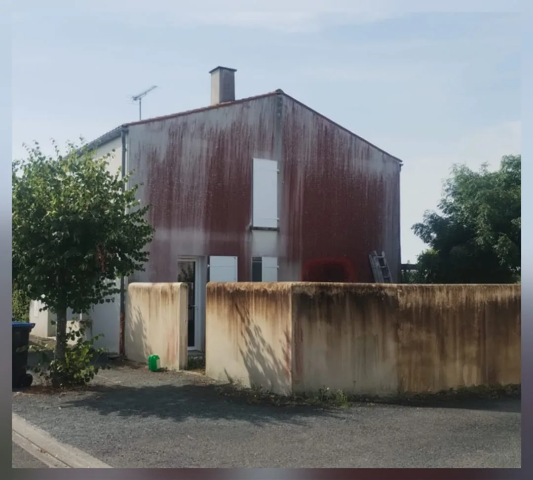 Façade encrassée avant traitement